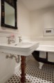 /album/fotogaleria-decoracion/casually-elegant-historic-home-17-bathroom-sink-thumb-630x945-26505-jpg1/