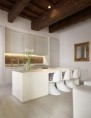 /album/fotogaleria-decoracion/creating-personality-within-white-apartment-4-kitchen-thumb-630x812-28107-jpg1/