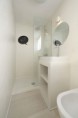 /album/fotogaleria-decoracion/creating-personality-within-white-apartment-15-ensuite-thumb-630x944-28129-jpg1/